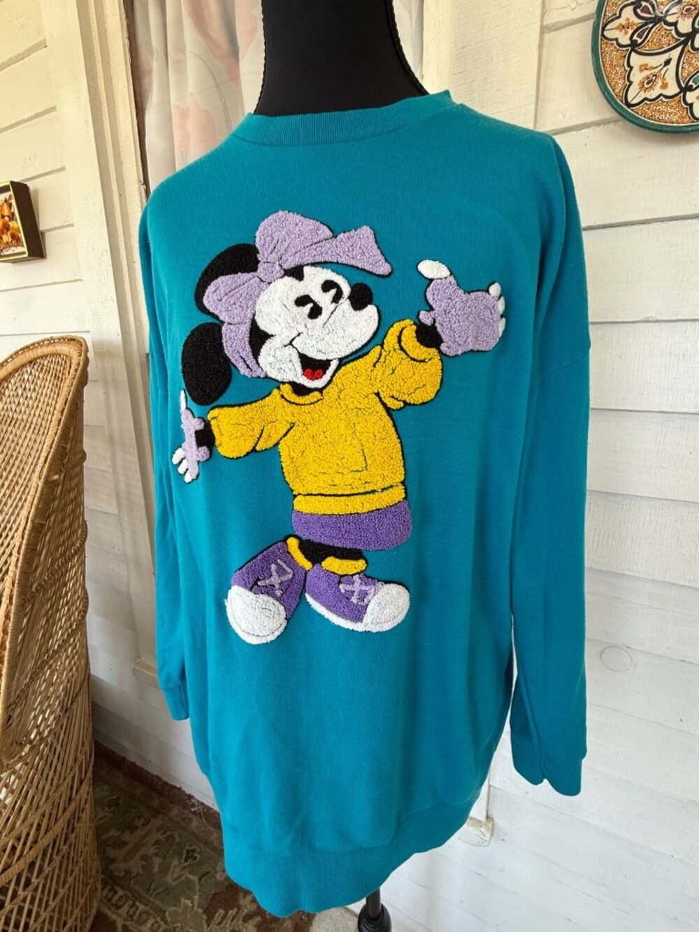 Vintage 80s Disney Womens Sweatshirt Chenille Applique Minnie Mouse Sz L